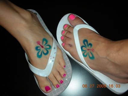 Temporary Flowers Tattoo On Feet